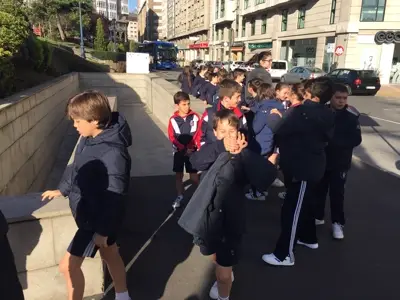 Salida de 3º y 4º de Primaria al teatro en inglés, con la obra «Peter Pan». Curso 2016-17, foto 13 de 56