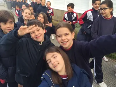 Salida de 3º y 4º de Primaria al teatro en inglés, con la obra «Peter Pan». Curso 2016-17, foto 4 de 56