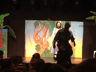 Salida de 3º y 4º de Primaria al teatro en inglés, con la obra «Peter Pan». Curso 2016-17, foto 54 de 56