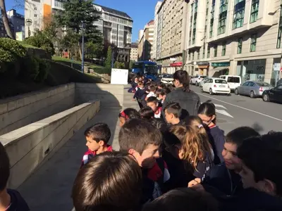 Salida de 3º y 4º de Primaria al teatro en inglés, con la obra «Peter Pan». Curso 2016-17, foto 9 de 56