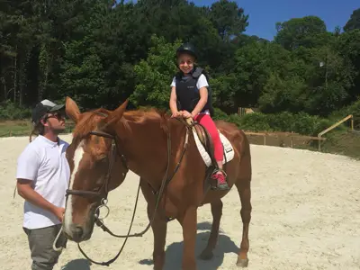 Excursión de 3º y 4º de Primaria al centro equestre «As Leiras». Curso 2016-17, foto 36 de 174