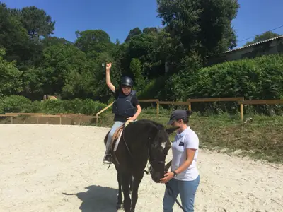 Excursión de 3º y 4º de Primaria al centro equestre «As Leiras». Curso 2016-17, foto 58 de 174